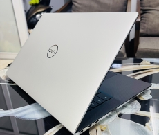 Dell XPS 15 9510 I7-11800H/16GB/SSD 512GB NVMe/RTX 3050/15.6" Full HD+