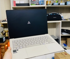 ASUS Zenbook A14 UX3407QA Snapdragon X Plus ,RAM 16GB , 14inch WUXGA (1920x1200) ,OLED