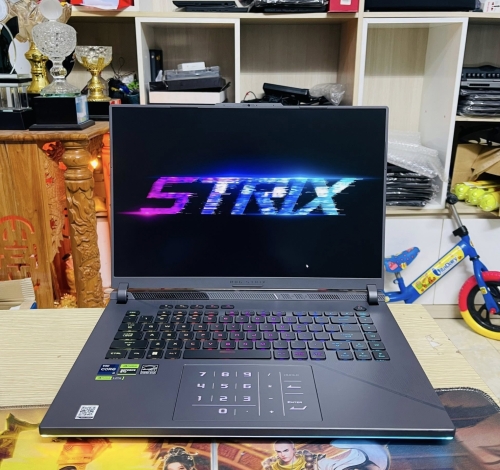 Asus ROG Strix G16 G614JVR I9-14900HX || 16GB RAM || 1TB SSD || RTX 4060 8GB || 16" WQHD 2K , 240Hz