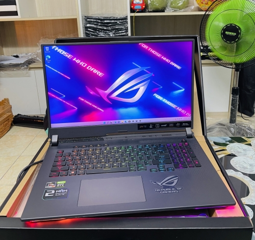 ASUS ROG Strix G17 G713RM Ryzen 7-6800H || 32GB || 512GB SSD || RTX 3060 6G || 17.3 QHD 2K , 240Hz